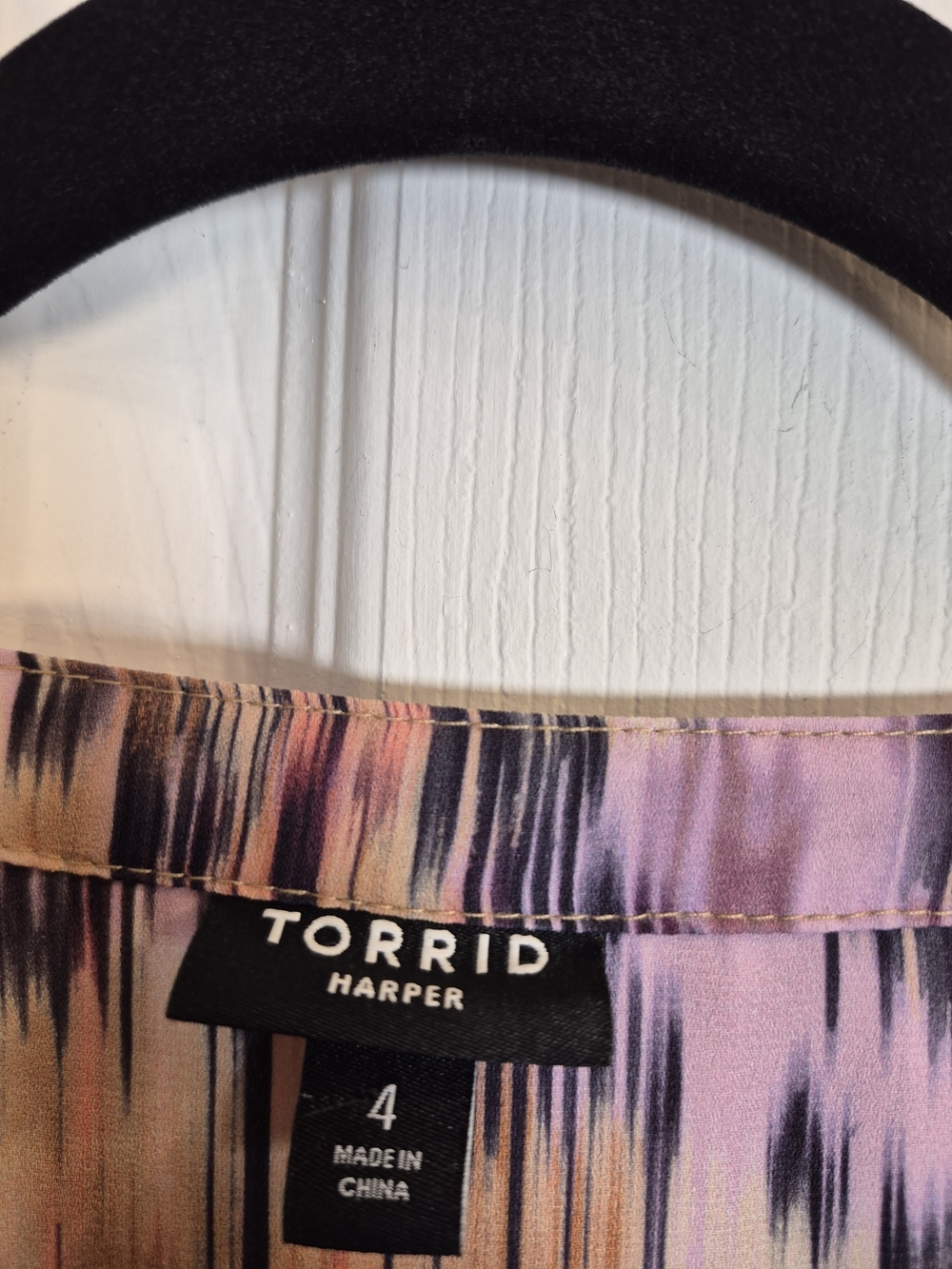 Torrid Harper Georgette Blouse 3/4 Roll-Tab Sleeve Multicolor Ikat Plus Size 4 - Picture 7 of 8